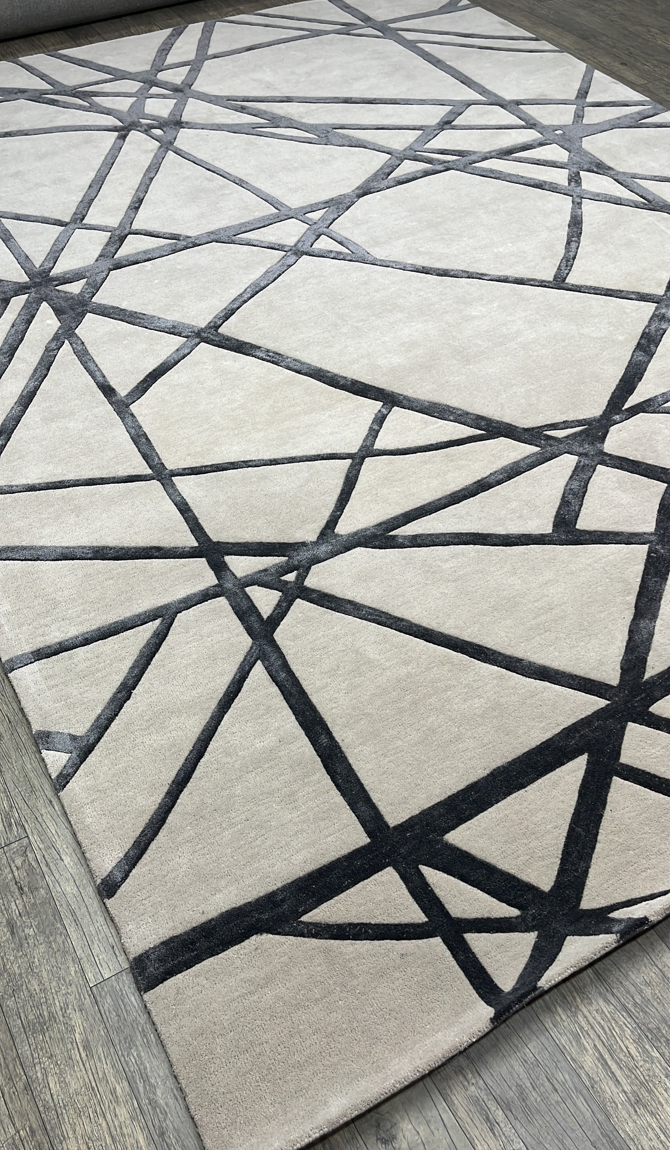 Linear Motion – Hand-Tufted Design