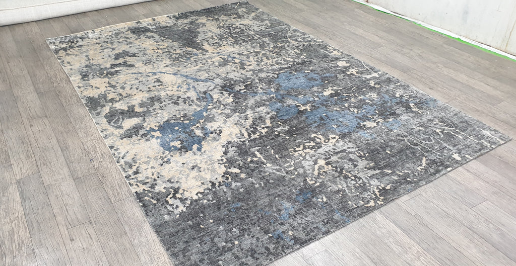 Nocturne Patina – Hand-knotted Design