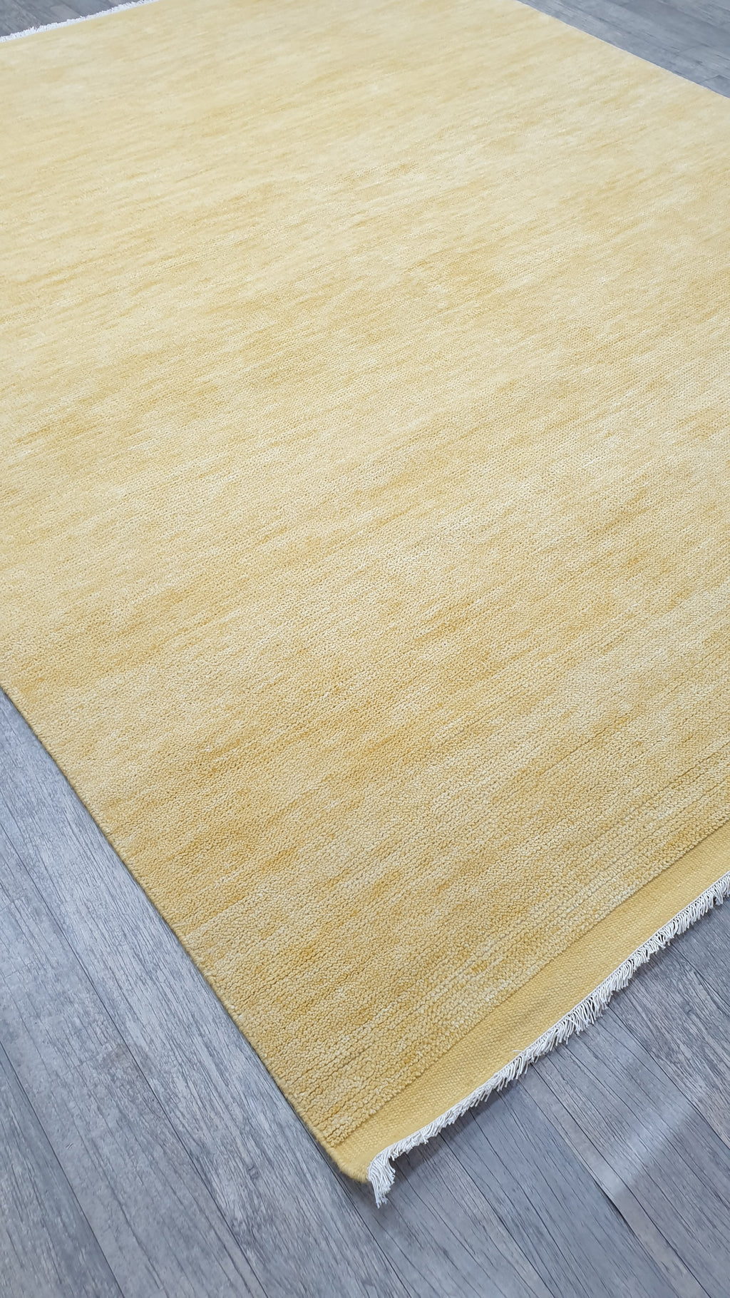Golden Haze – Hand-knotted Design