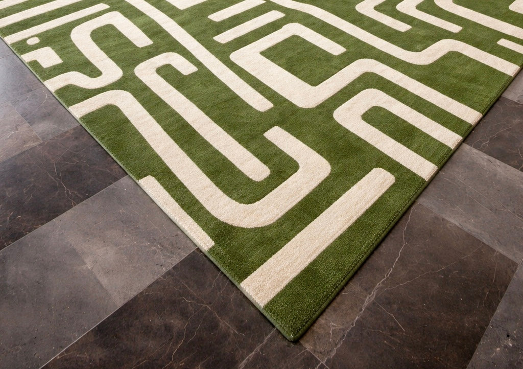 Hand-Tufted Modern Labyrinth Design Rug - Olive Green & Cream