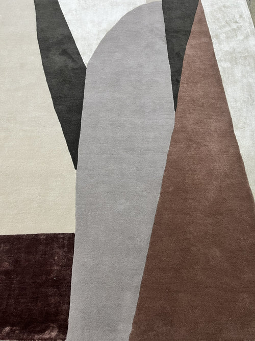 Architectural Flow – Hand-Tufted Design