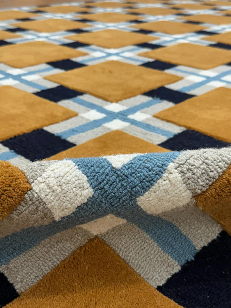 Golden Grid – Hand-Tufted Design