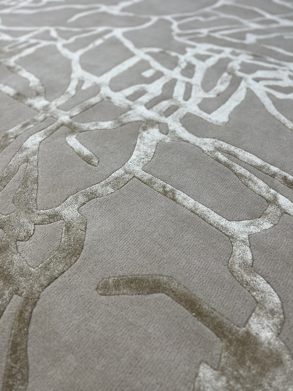 Contour Mosaic – Hand-tufted Design