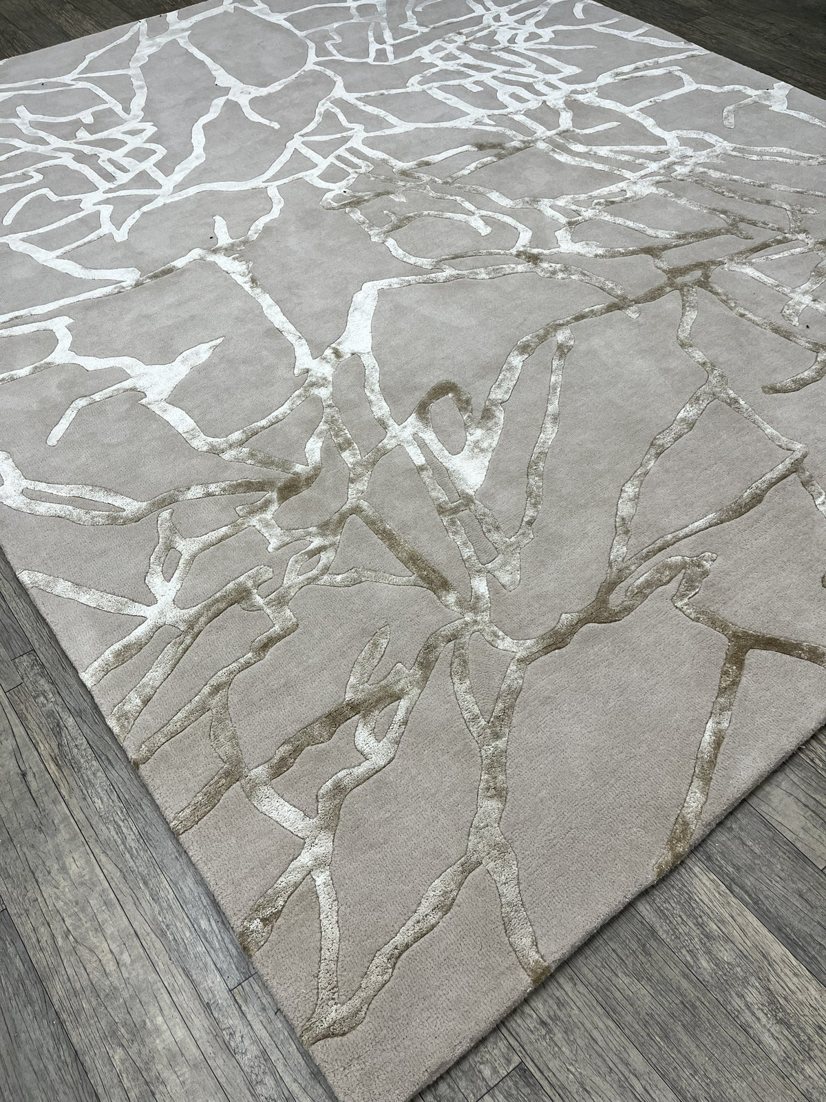 Contour Mosaic – Hand-tufted Design
