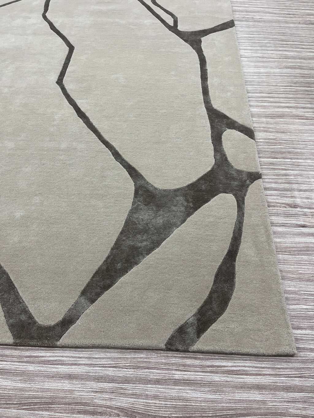 Handgetufter moderner Design-Teppich mit abstraktem, organischem Linienmuster – Steingrau & Anthrazit