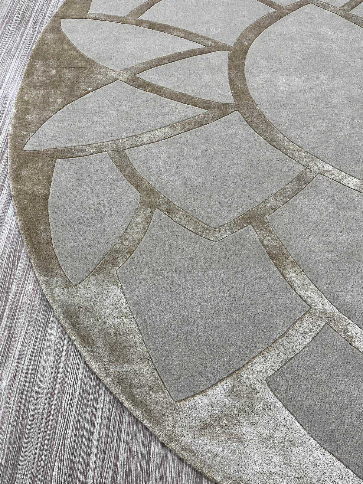 Lotus Harmony - Oval Hand-Tufted Design
