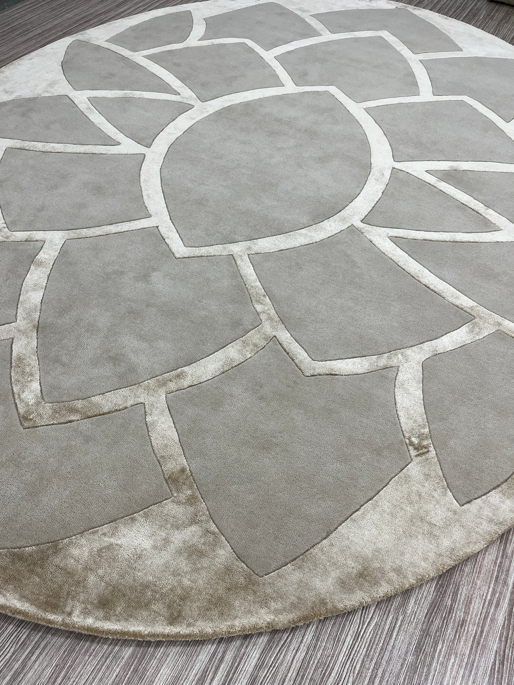 Lotus Harmony - Oval Hand-Tufted Design