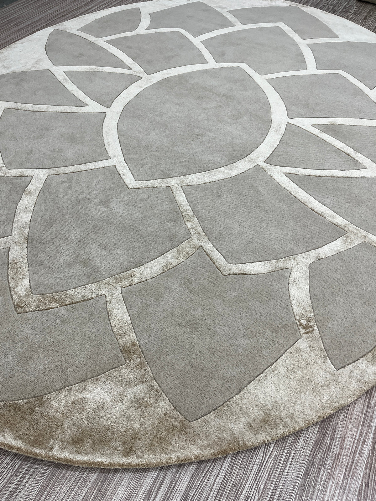 Lotus Harmony - Oval Hand-Tufted Design