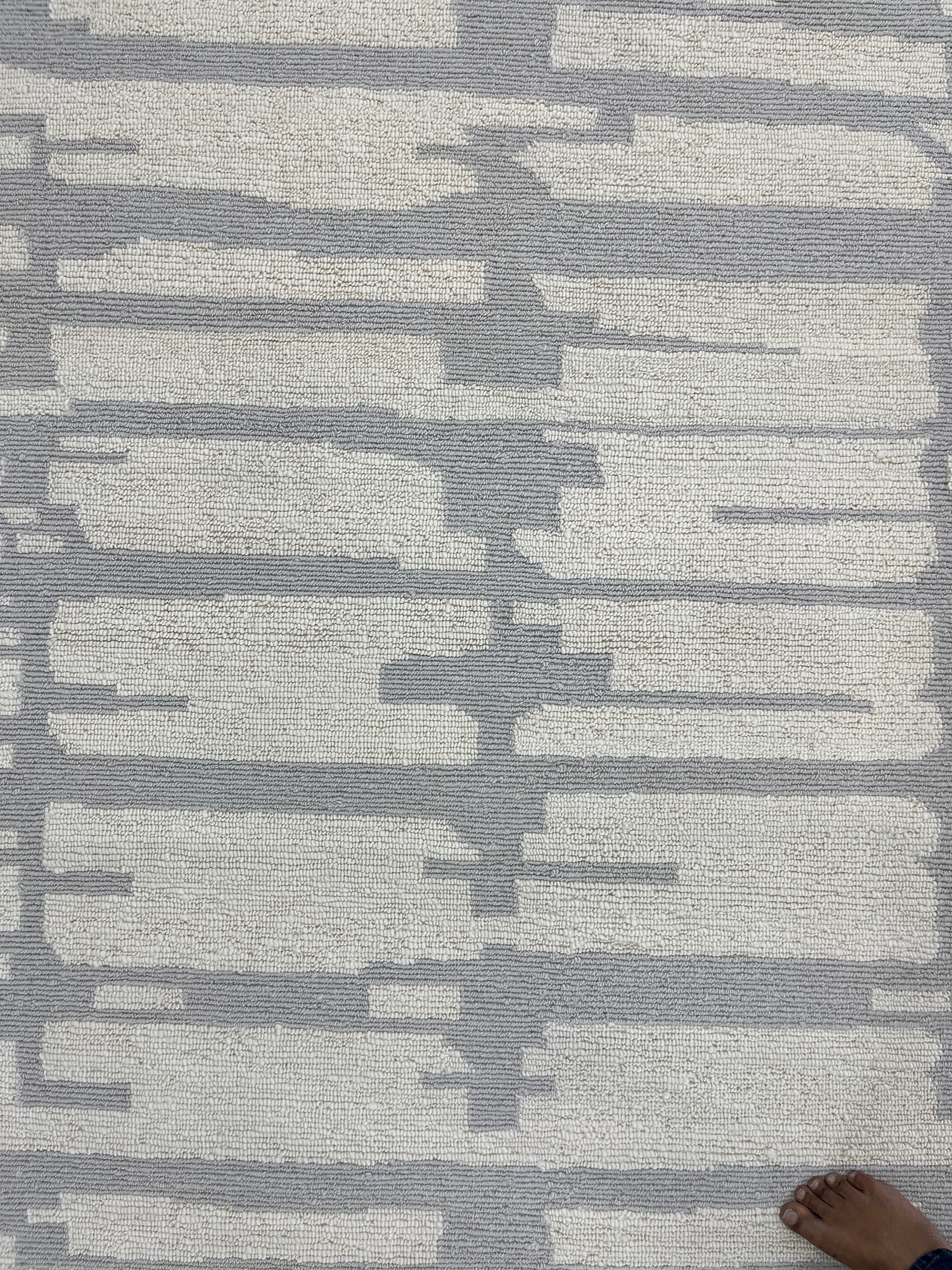 Linear Cadence – Hand-knotted Design