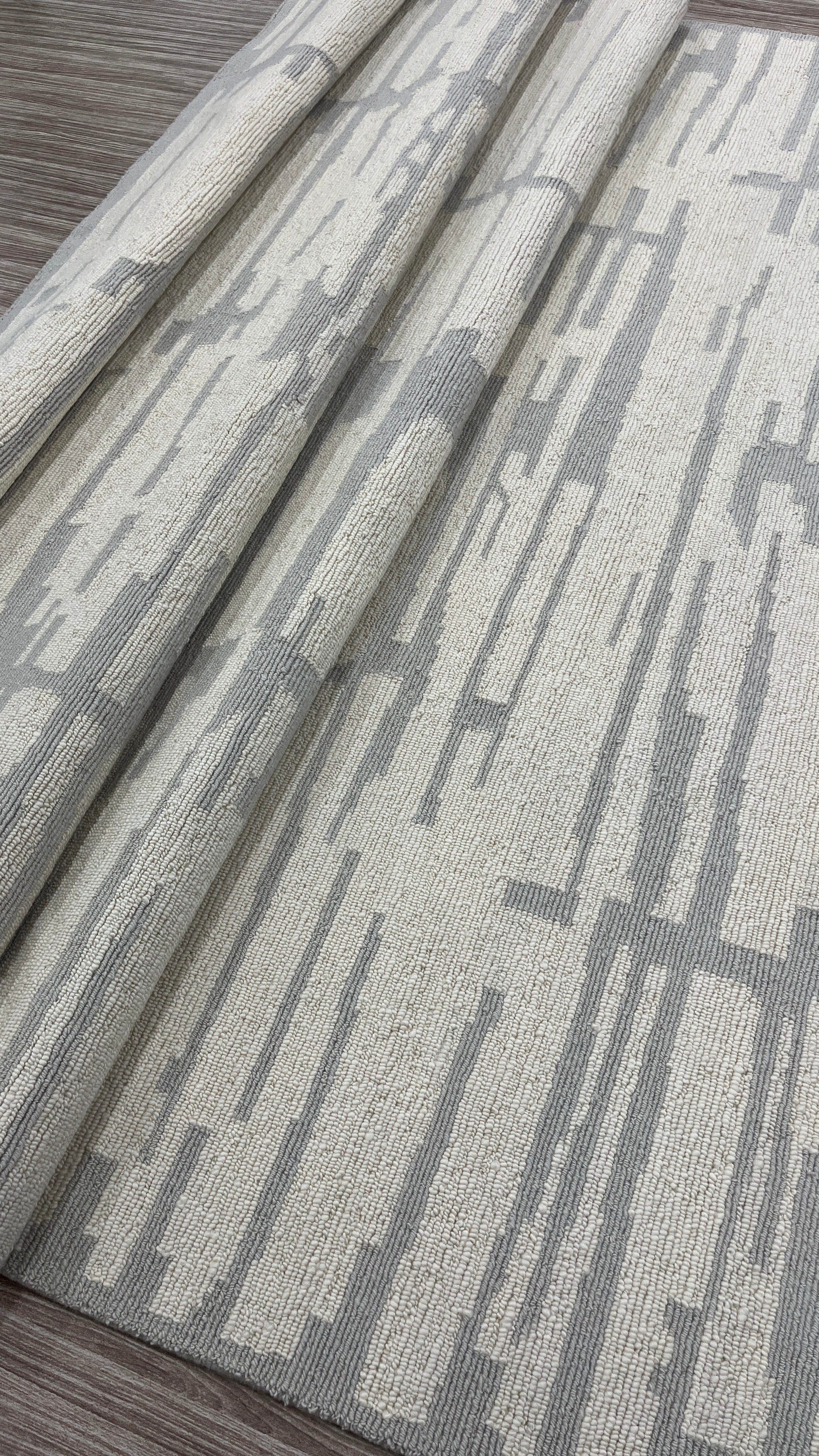 Linear Cadence – Hand-knotted Design