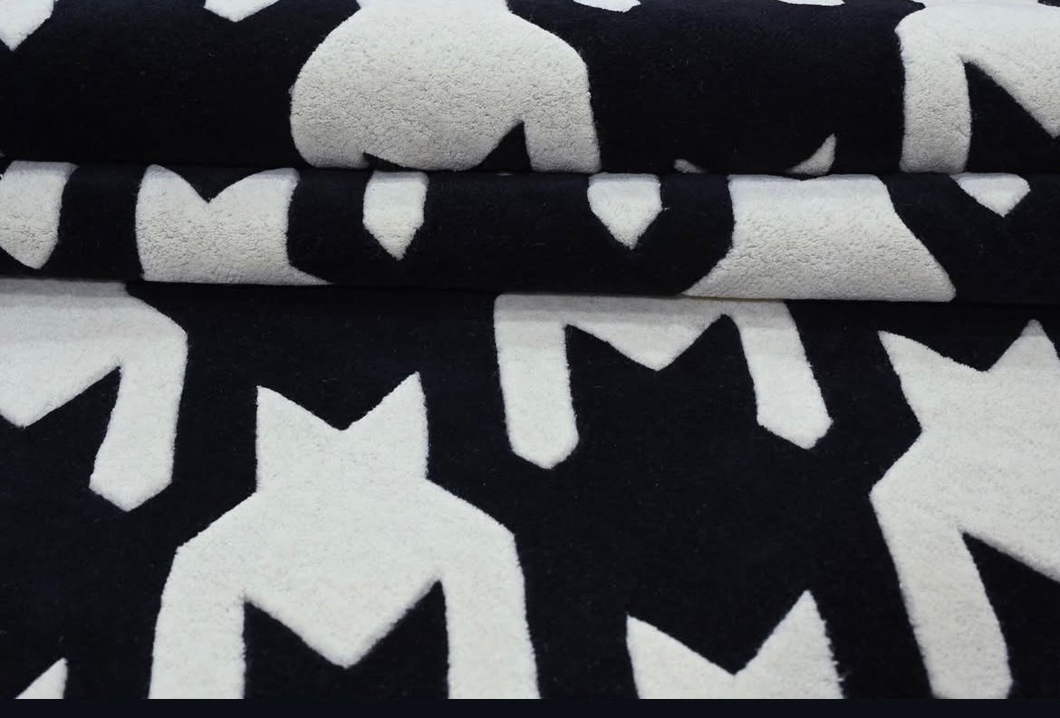 Handgetufter moderner Design-Teppich mit großem Hahnentritt-Muster – Schwarz & Cremeweiß