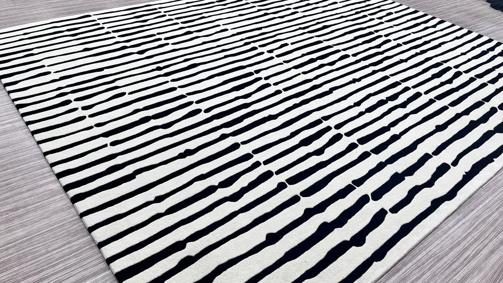 Rhythmic Lines – Hand-Tufted Design