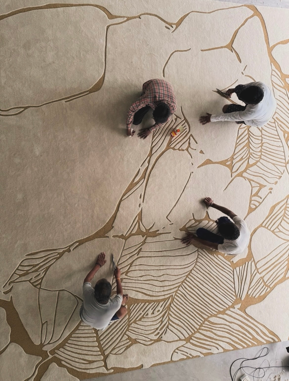 Botanical Flow – Hand-tufted Design