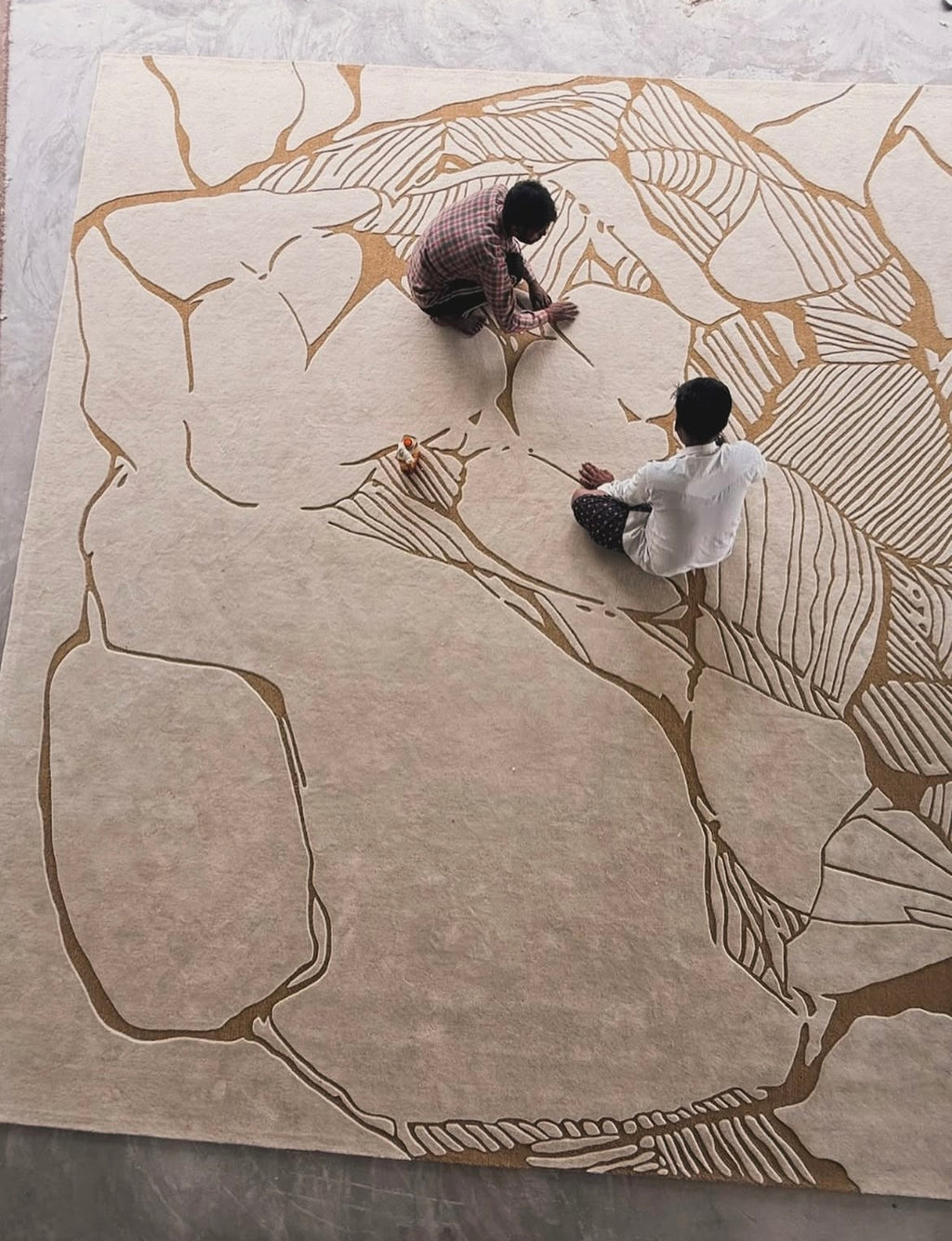 Botanical Flow – Hand-tufted Design