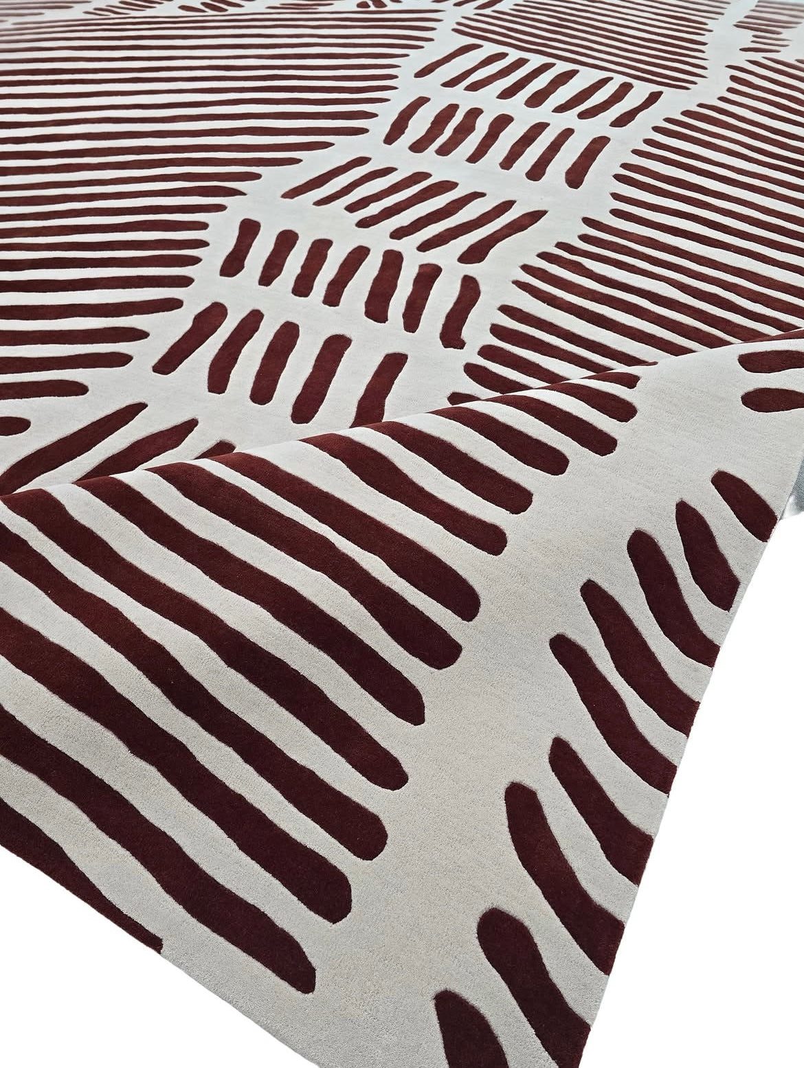 Handgetufter Wollteppich „Organic Lines“ – Terrakotta & Creme